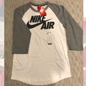 Men’s Size S Baseball Tee